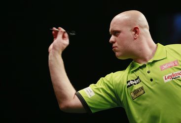 Van Gerwen laat geen spaan heel van 'angstgegner' Wade