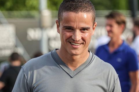 Feyenoord hengelt Ibrahim Afellay binnen als assistent van Robin van Persie