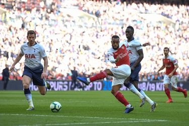 Tottenham Hotspur en Arsenal spelen gelijk in heerlijk beladen derby (video's)