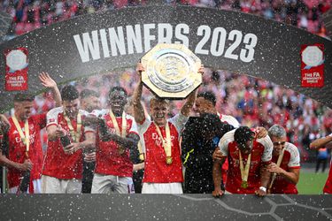 🎥  | Ontzettende klote-goal en betere penalty's bezorgen Arsenal verrassend de Community Shield