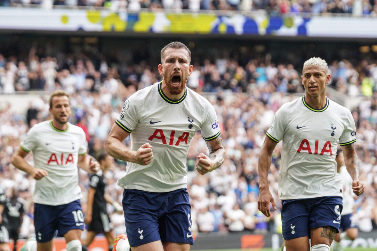 Premier League: Spurs wint van Pascal Struijks Leeds, Chelsea komt goed weg