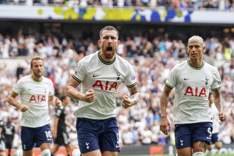 Premier League: Spurs wint van Pascal Struijks Leeds, Chelsea komt goed weg