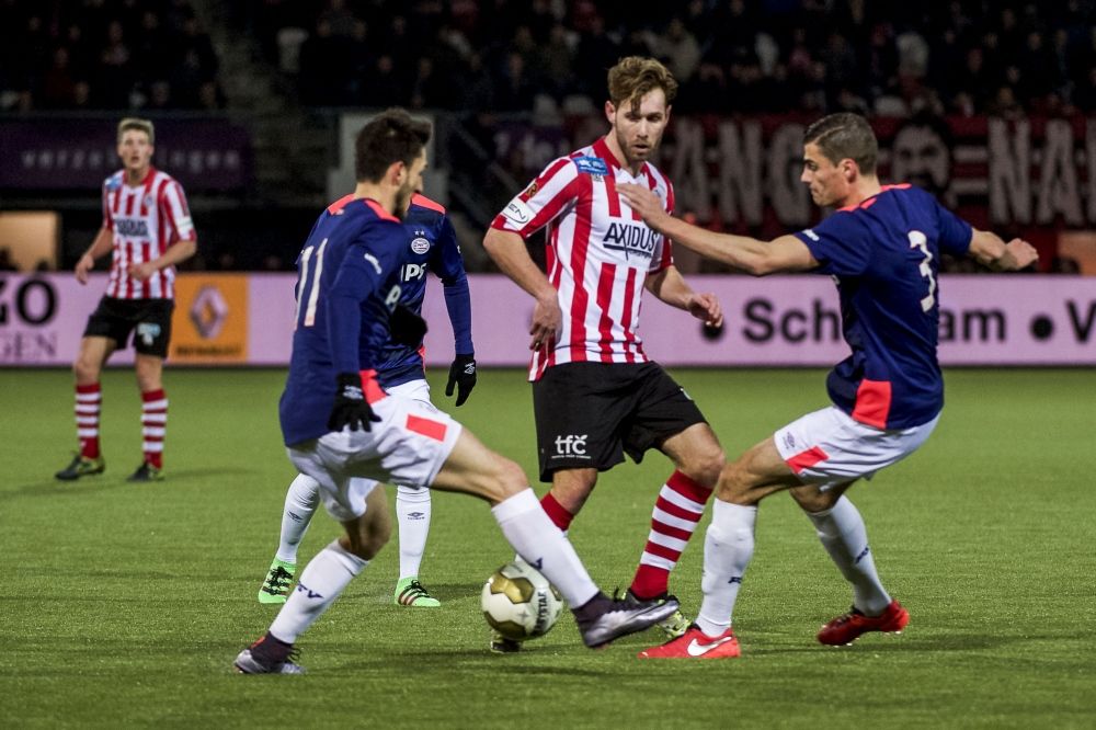 Jong PSV onderuit tegen koploper Sparta