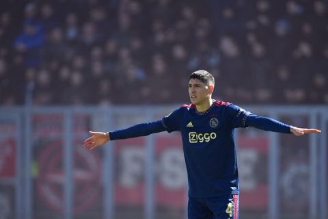 📸 | Edson Álvarez plaatst én verwijdert foto over afgekeurde goal: 'Buitenspel? 🤡'