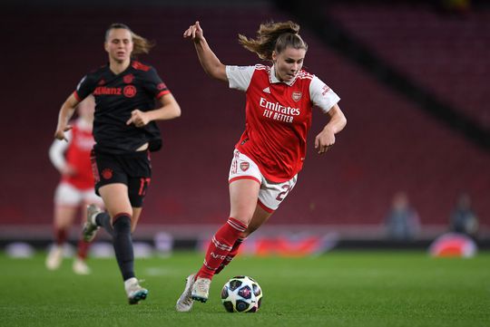 Arsenal en Barcelona plaatsen zich voor halve finale Women's Champions League