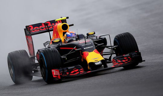 Pirelli geeft 'magische' Verstappen groot compliment: 'Meesterlijk'