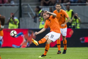 Vormer dolgelukkig: 'Toch gewoon even debuteren op m'n 30-jarige leeftijd' (video)