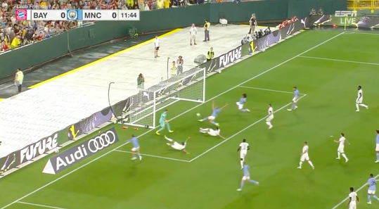 🎥 | Erling Haaland heeft eerste City-goal te pakken met oefengoal tegen Bayern