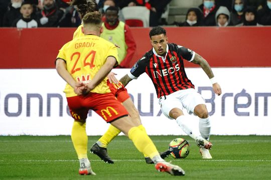 Ligue 1: PSG blameert zich bij Lorient, Nice klimt naar 2e plaats dankzij Justin Kluivert