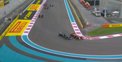 🎥 | Red Bull over de radio na incident tussen Verstappen en Hamilton: 'Geen onderzoek?'