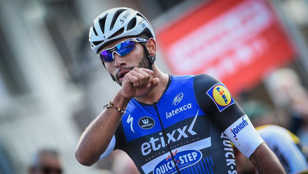 Gaviria wint Parijs-Tours en is de 1e Zuid-Amerikaanse winnaar ooit