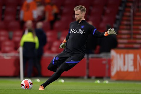 Debutant Mark Flekken komt in een rijtje met Cruijff, Hasselbaink en Aké