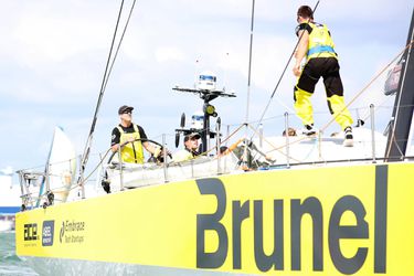 Nederlandse schipper Bekking passeert met 'zijn' slapeloze Team Brunel als eerste Kaap Hoorn