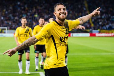 NAC vernedert FC Dordrecht in Breda: 7-0