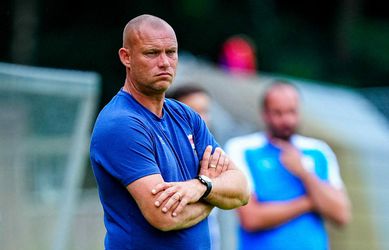 Willem II-trainer Kevin Hofland wil in oefenpotje na rode kaart toch weer met 11 man spelen