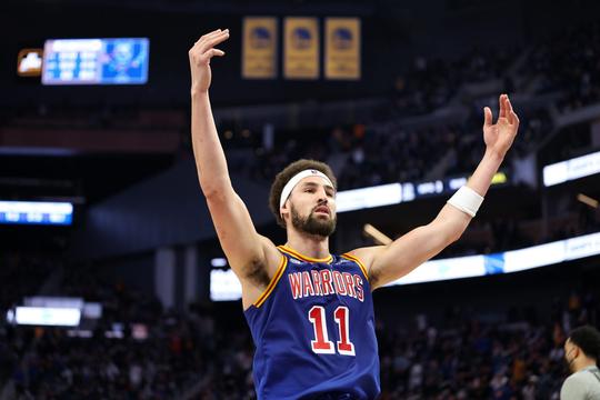 Klay Thompson showt zijn skills tijdens zege op Detroit Pistons
