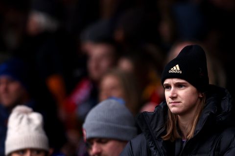 Vivianne Miedema zet met dikke stift streep door WK: 'Komt hard aan'