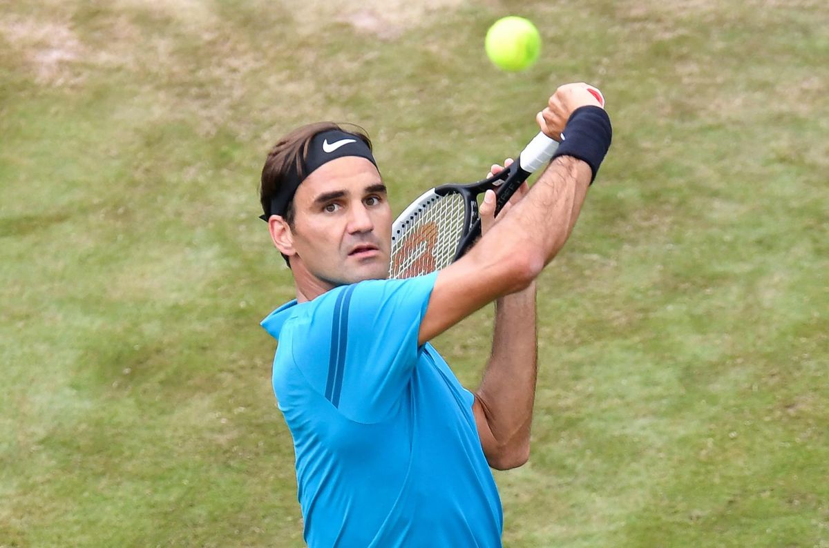 Roger Federer supersimpel naar halve finale op Stuttgarts gras