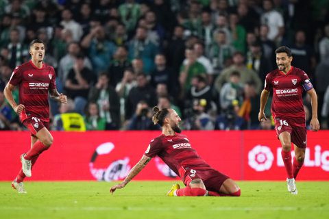 🎥🚀​ | Als een RAKET! Nemanja Gudelj poeiert de bal weer eens van grote afstand in het doel