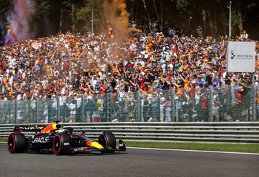 Wát een start! Max Verstappen wint in 1 rondje Spa liefst 5 plekken