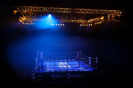 BIZAR! Weekendje boxing-events kijken kost je een kleine 250 dollar