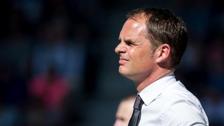 De Boer neemt in topper afscheid van Ajax-fans