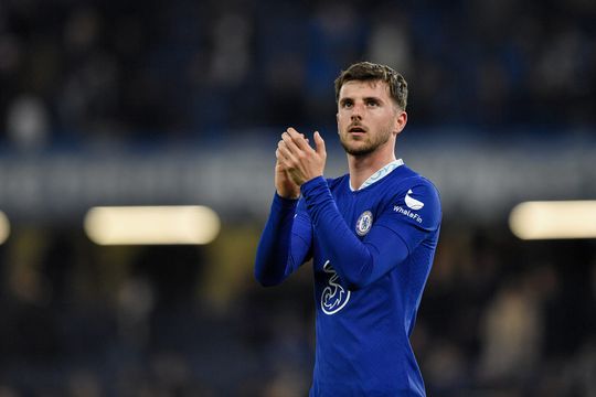 'Erik ten Hag heeft met Mason Mount eerste versterking binnen bij Manchester United'