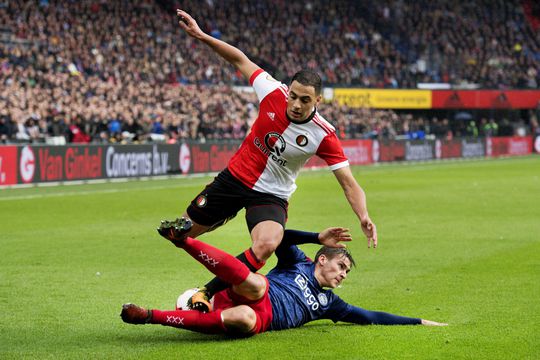 Teleurgestelde Amrabat: 'Zoiets mag mij niet gebeuren'