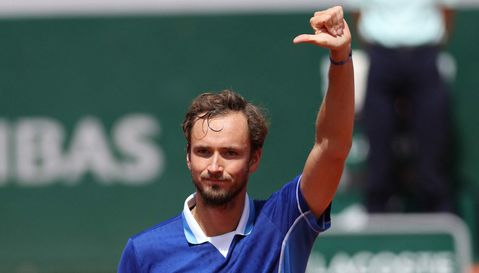 Medvedev verliest geen set: door naar 4e ronde Roland Garros