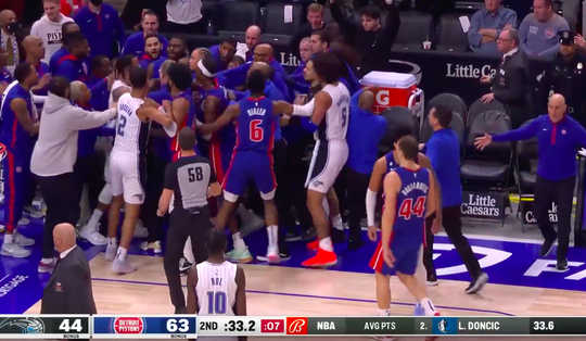 🎥 | NBA deelt uit: 11 (!) spelers geschorst na ordinaire Magic- en Pistons-knokpartij