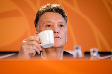 Louis van Gaal wilde spanning weghalen bij zijn mannen met kopje koffie: 'Is me niet gelukt'