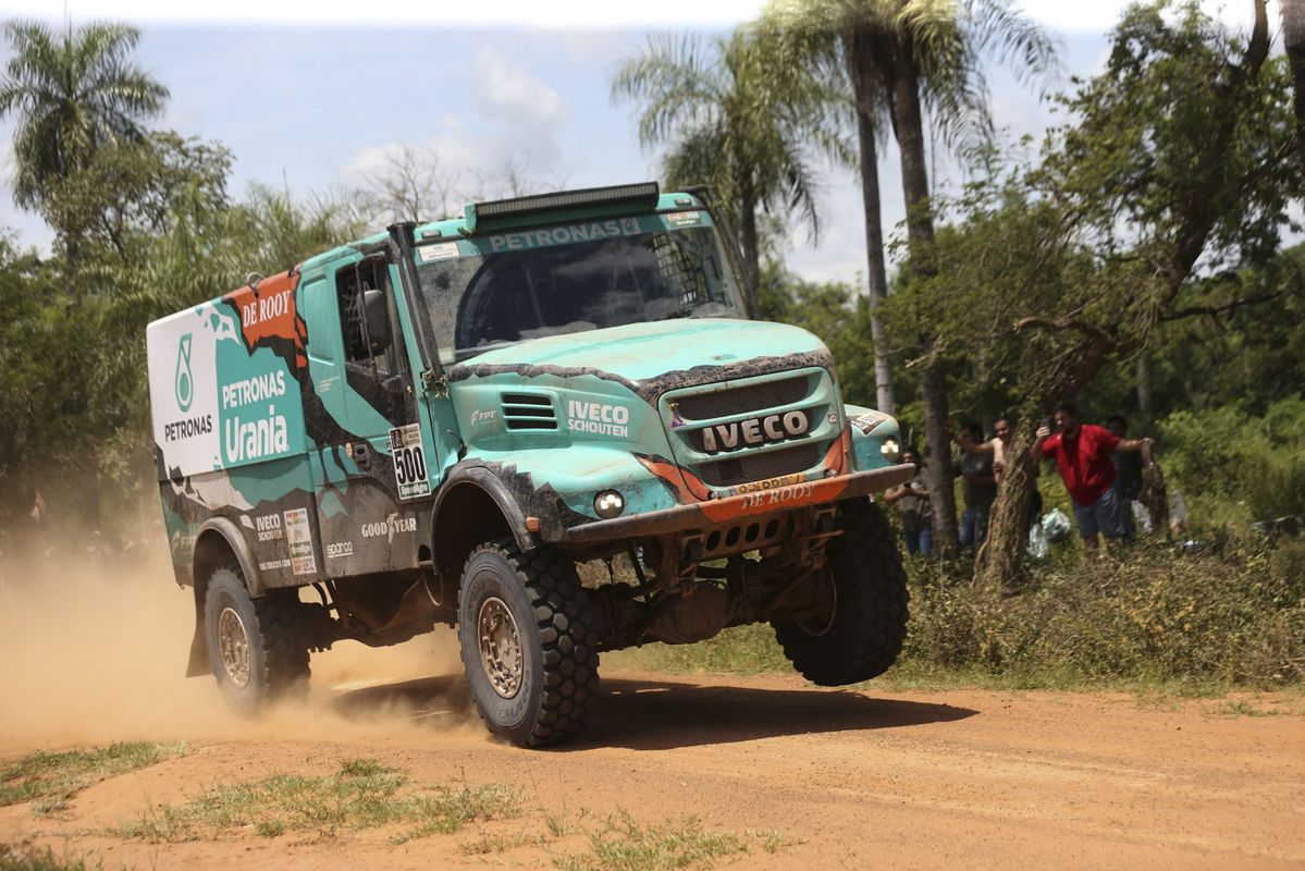 Trucker De Rooy pakt lekkere etappezege in Dakar Rally