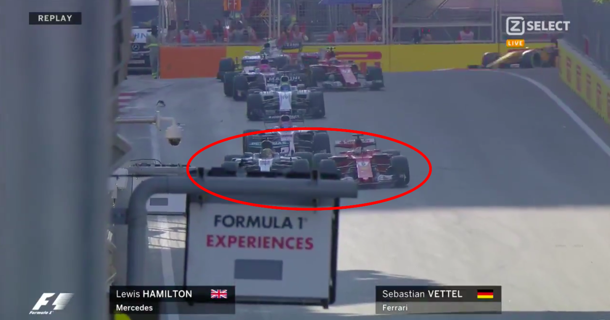 F1-bolides beuken elkaar op smal circuit in Bakoe (video)