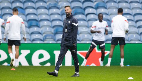 Dit zijn de vermoedelijke opstellingen van PSV en Rangers voor de heenwedstrijd op Ibrox
