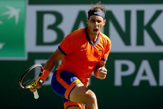 🎥 | Rafael Nadal blijft ongeslagen in 2022 en plaatst zich voor kwartfinales Indian Wells