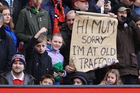 'Qatarese bankier klopt weer aan bij Manchester United met verbeterd bod'