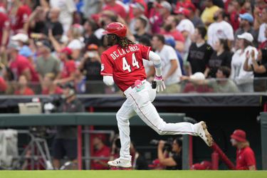 🎥 | Elly De La Cruz zet turbo aan: MLB-rookie rent snelste homerun voor Cincinnati Reds sinds 2015