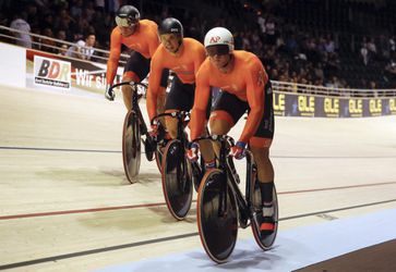 Wereldbeker-goud voor Nederlands baanwielrenners op teamsprint