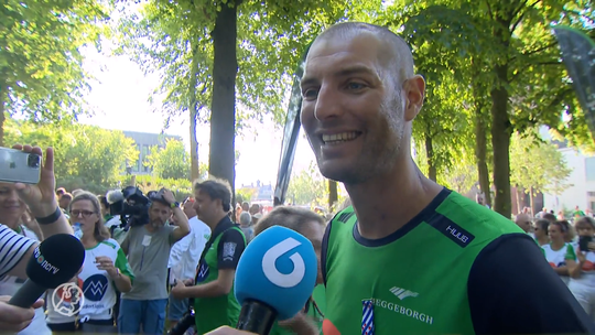 🎥 | Maarten van der Weijden haalde na zware triatlon DIT bedrag op voor kankeronderzoek