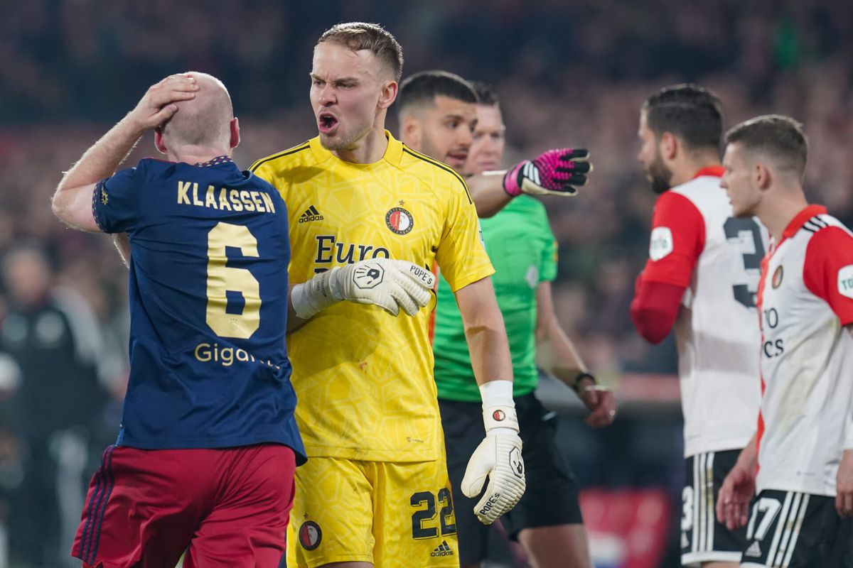 Davy Klaassen reageert nuchter op incident in Kuip: 'Netten waren toch niet zo'n slecht idee'