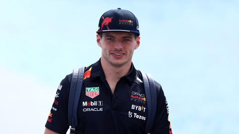 Verstappen snelste in vrije training 1 ondanks bandproblemen