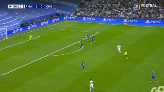 🎥 | Slimme keuze? Chilwell wil Real Madrid-doelpunt voorkomen en pakt rode kaart