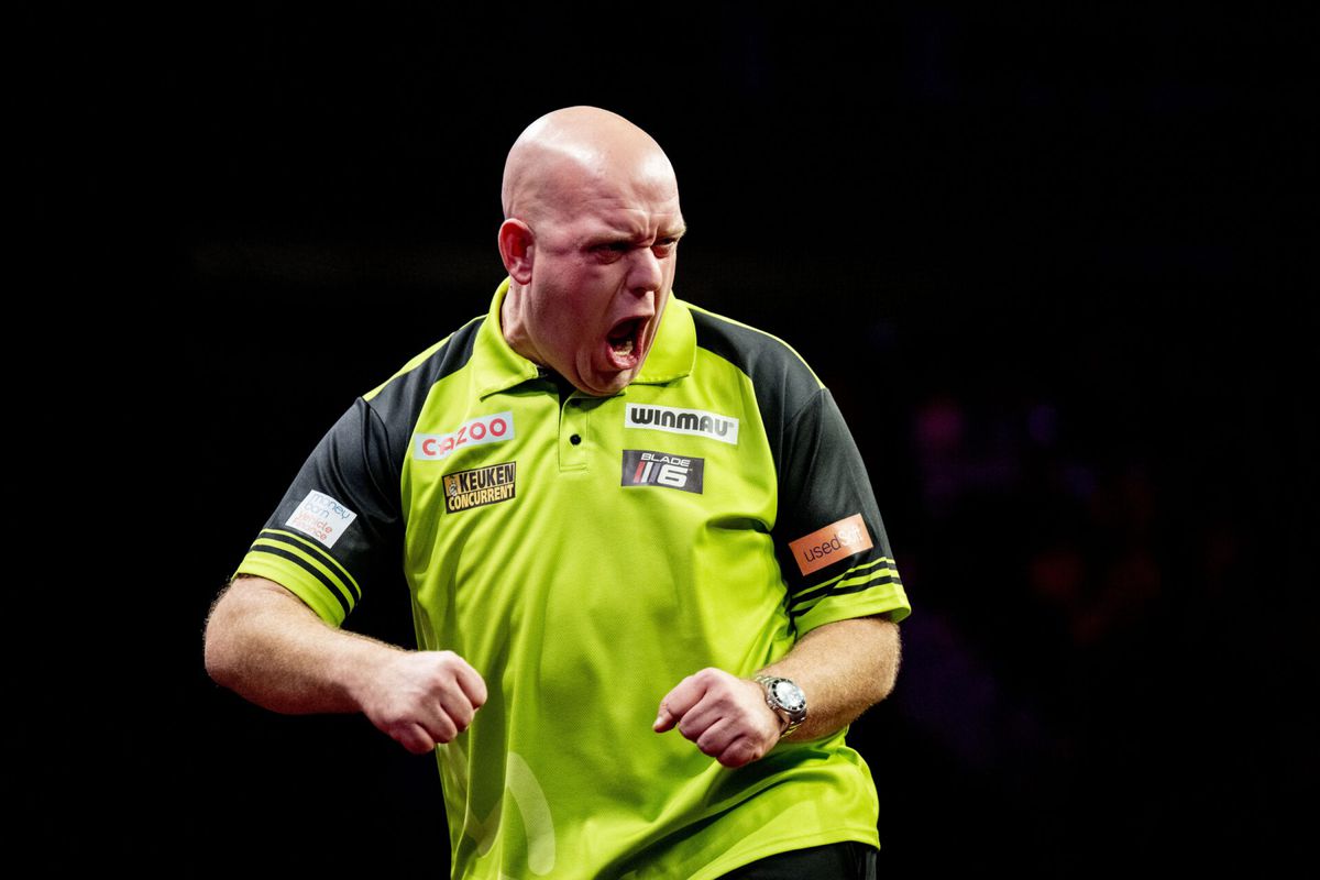 🎥 | Michael van Gerwen ontsnapt in Premier League aan vroege uitschakeling voor eigen publiek