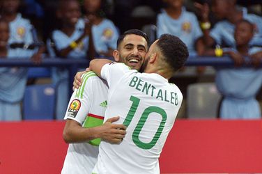 Topfavoriet Algerije speelt ternauwernood gelijk tegen Zimbabwe