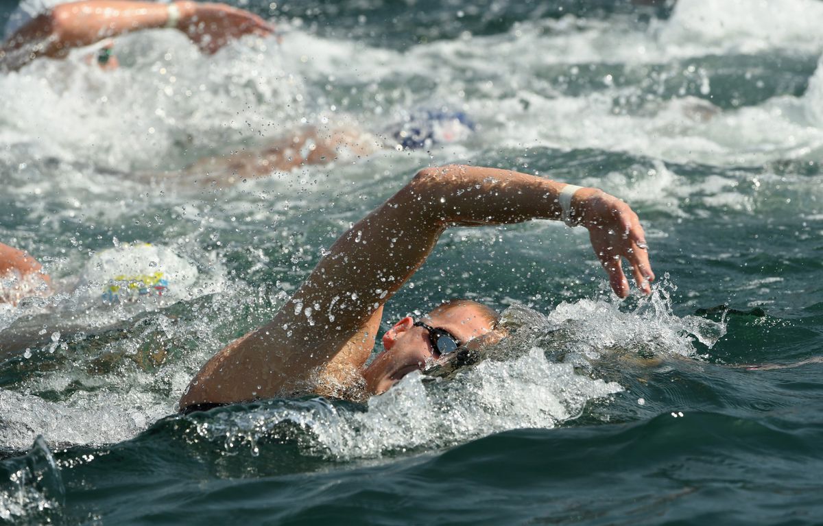 Weertman en Van Rouwendaal zwemmen in open water Abu Dhabi naar zilver