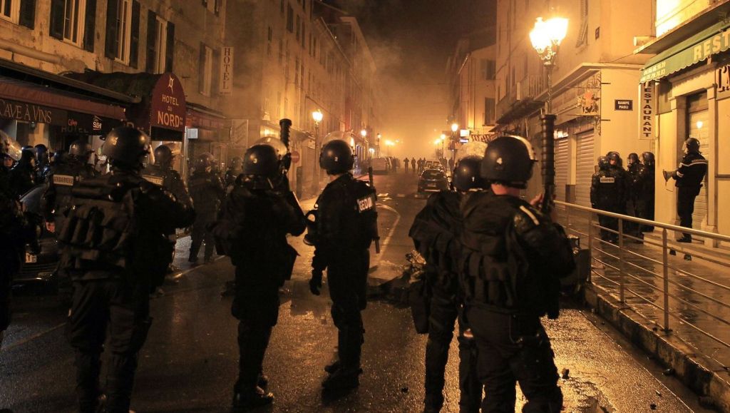 Frans competitieduel afgelast wegens rellen