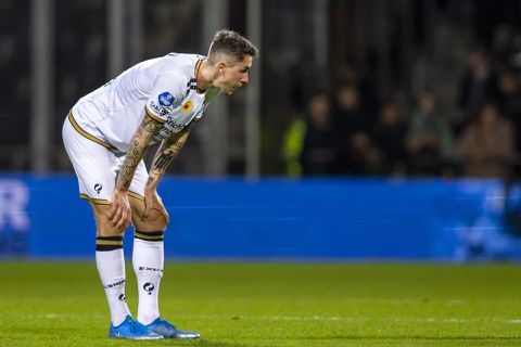 Ai! Hierom kan Excelsior-speler Adrian Fein het seizoen niet afmaken