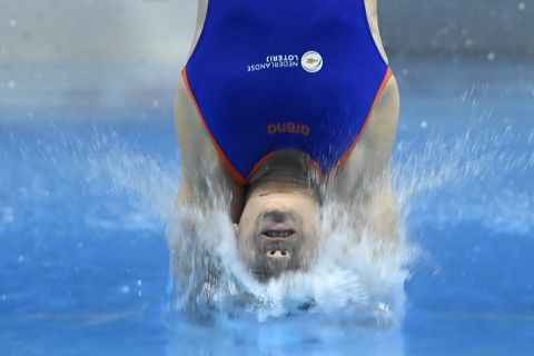 Schoonspringster Guurtje Praasterink in de finale op de 10-metertoren