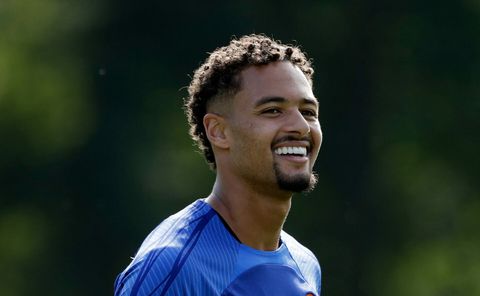 Babynieuws! 20-jarige Devyne Rensch is voor het eerst vader geworden