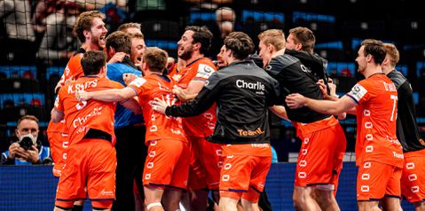 TV-gids EK handbal: op deze zender zie je de wedstrijd tussen Oranje en wereldkampioen Denemarken